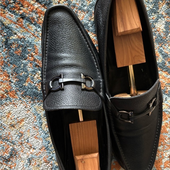 Ferragamo Grandioso Gancini Leather Loafers - Picture 6 of 10